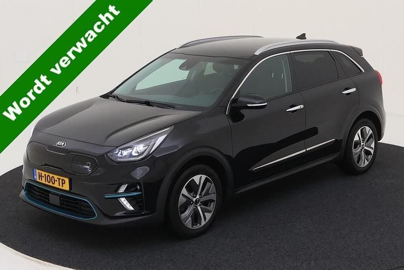 Zwart Gebruikt 2020 Kia e-Niro SUV | € 20.900 (Goede deal) - Afbeelding 1/4