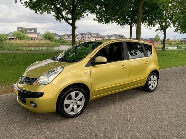 Geel Gebruikt 2008 Nissan Note Acenta MPV | € 2.250 (Eerlijke prijs) - Afbeelding 1/4