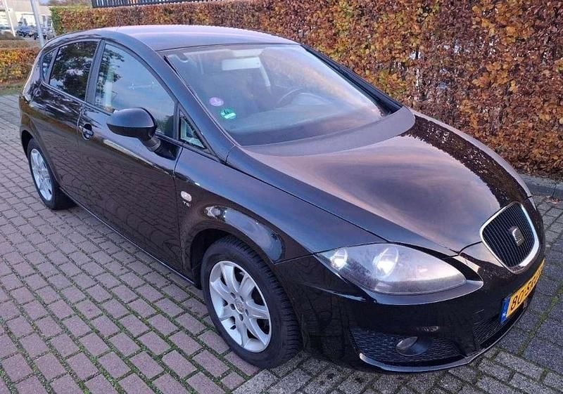 Zwart Gebruikt 2011 Seat Leon Copa MPV | € 2.950 (Goede deal) - Afbeelding 1/4
