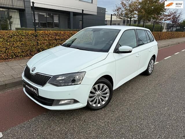 Wit Gebruikt 2018 Skoda Fabia Style Hatchback | € 9.995 (Super prijs) - Afbeelding 1/4