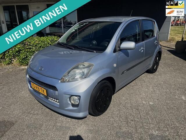 Grijs Gebruikt 2005 Daihatsu Sirion Hatchback | € 3.750 (Eerlijke prijs) - Afbeelding 1/4
