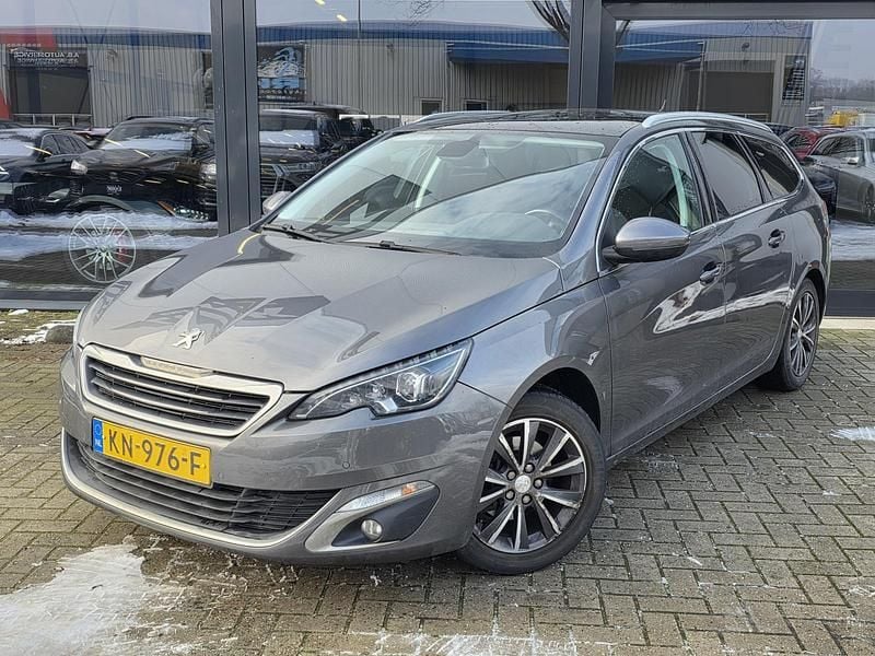 Grijs Occasion 2016 Peugeot 308 Premium Stationwagen | € 5.740 (Goede deal) - Afbeelding 1/4