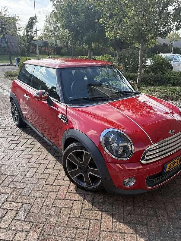 Rood Gebruikt 2012 Mini ONE Hatchback | € 4.250 (Super prijs) - Afbeelding 1/4