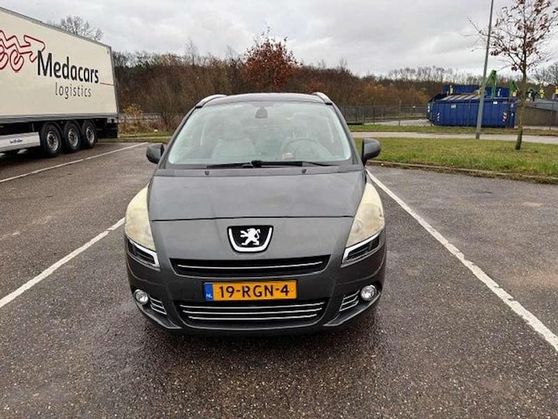 Grijs Gebruikt 2011 Peugeot 5008 GTi MPV | € 4.500 (Eerlijke prijs) - Afbeelding 1/4