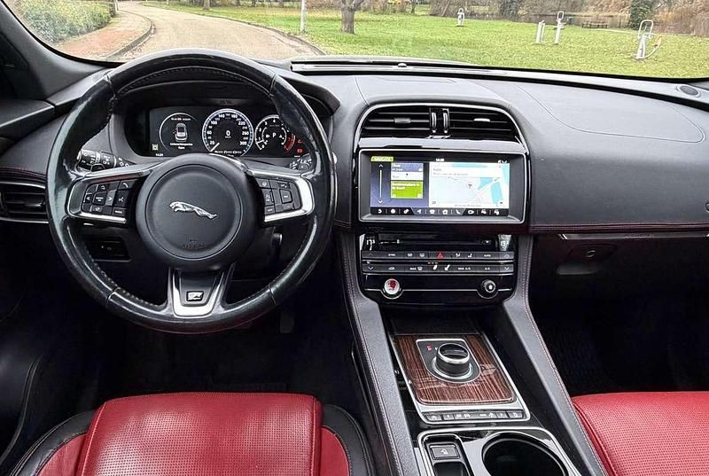 Occasion Jaguar F-Pace R-Sport 340 PK (250 kW) 2016 Grijs SUV