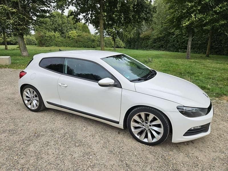 Wit Gebruikt 2010 VW Scirocco Coupé | € 6.500 (Eerlijke prijs) - Afbeelding 1/4