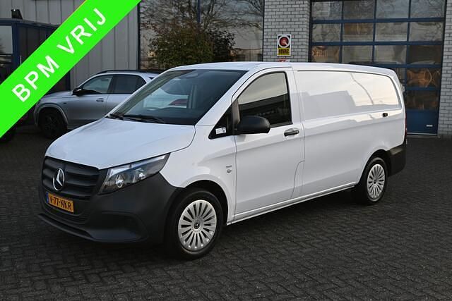 Wit Occasion 2024 Mercedes Vito Van | € 33.950 (Super prijs) - Afbeelding 1/4