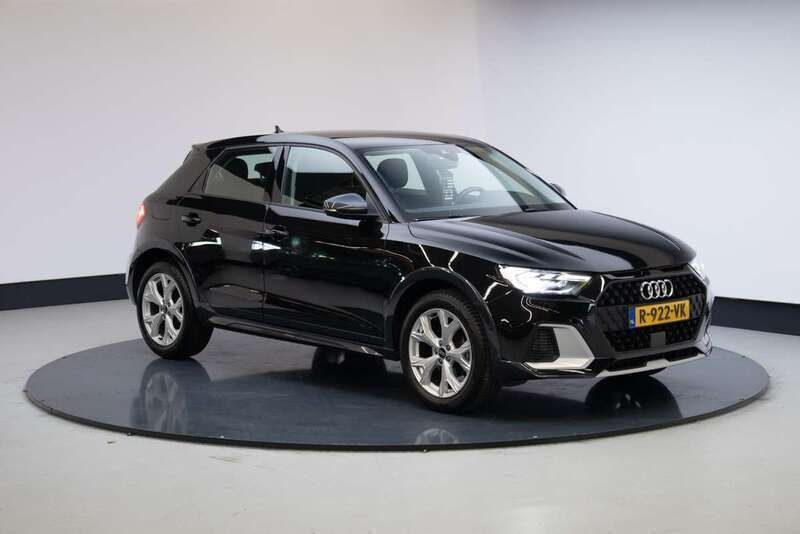 Zwart Gebruikt 2022 Audi A1 Advanced Hatchback | € 24.450 (Eerlijke prijs) - Afbeelding 1/4