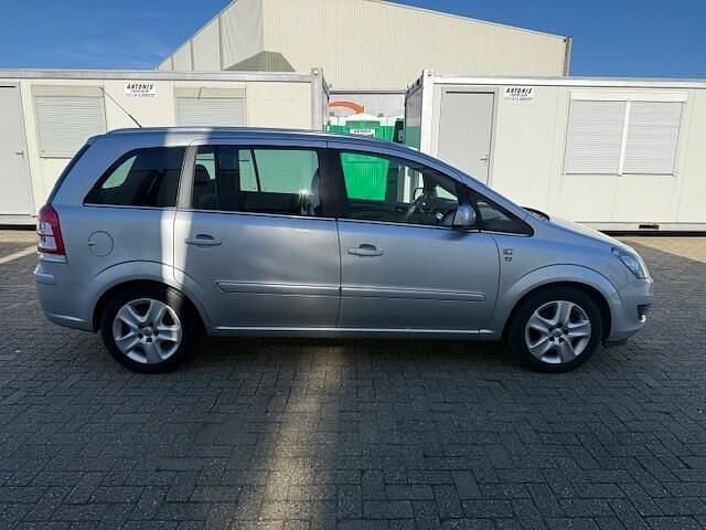Occasion Opel Zafira Edition 140 PK (102 kW) 2010 Grijs MPV