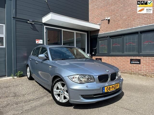 Blauw Gebruikt 2011 BMW 118 Efficient Dynamics Hatchback | € 6.999 (Eerlijke prijs) - Afbeelding 1/4