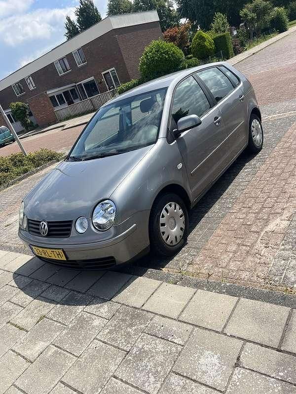 Gebruikt 2005 VW Polo Comfortline Hatchback | € 1.200 (Super prijs) - Afbeelding 1/4
