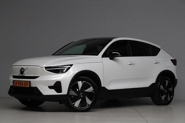 Wit Occasion 2024 Volvo C40 Core SUV | € 34.945 (Super prijs) - Afbeelding 1/4