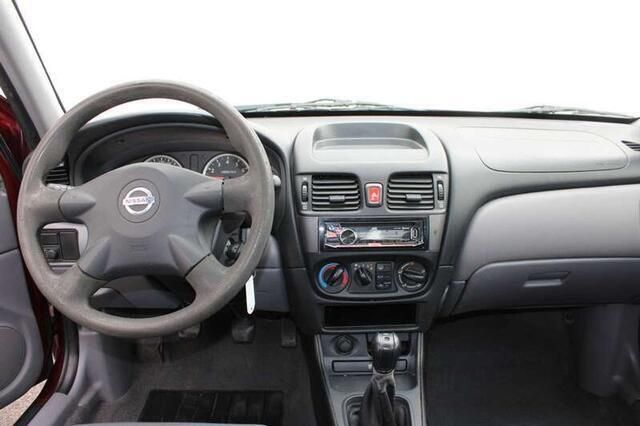 Occasion Nissan Almera 2002 Paars Sedan