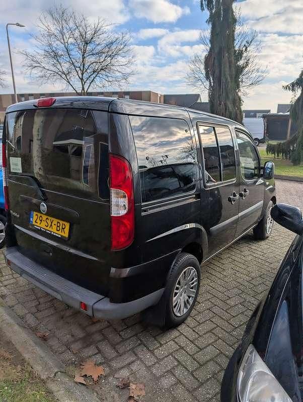 Occasion Fiat Doblò Family 77 PK (56 kW) 2006 Zwart MPV