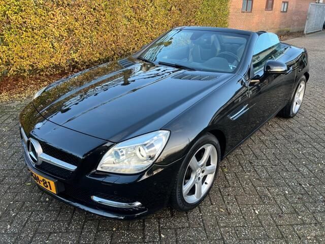 Zwart, metallic lak Gebruikt 2012 Mercedes SLK200 Cabriolet | € 17.450 (Eerlijke prijs) - Afbeelding 1/4