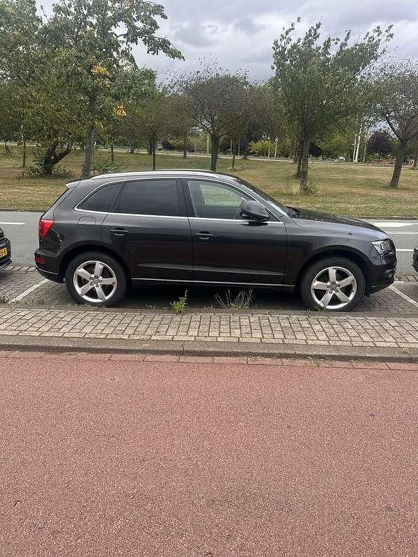 Grijs Gebruikt 2010 Audi Q5 Proline SUV | € 9.750 (Super prijs) - Afbeelding 1/4