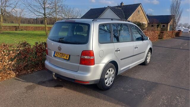 Occasion VW Touran 140 PK (102 kW) 2008 Grijs (metallic) MPV