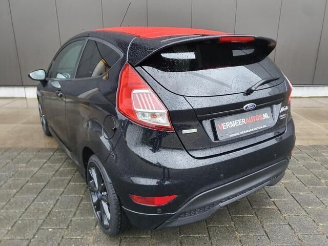 Occasion Ford Fiesta ST-Line 140 PK (102 kW) 2015 Zwart Hatchback