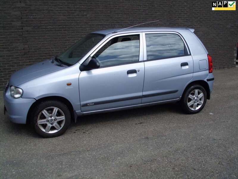 Grijs, metallic lak Gebruikt 2003 Suzuki Alto Limited Hatchback | € 2.450 (Iets duurder) - Afbeelding 1/4