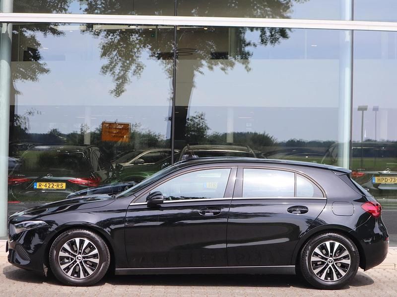 Occasion Mercedes A180 Edition 136 PK (100 kW) 2024 Zwart Hatchback