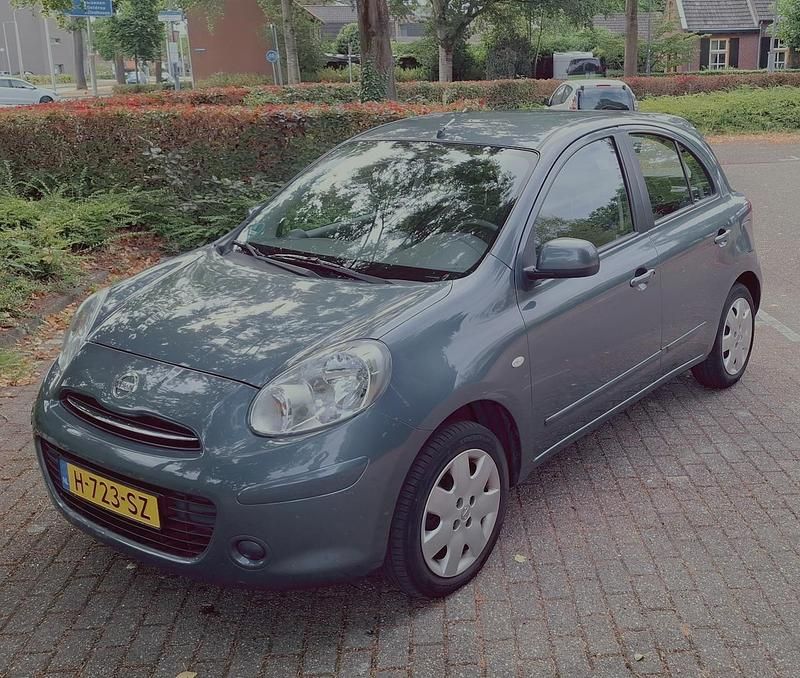 Grijs Gebruikt 2012 Nissan Micra Acenta Hatchback | € 5.500 (Eerlijke prijs) - Afbeelding 1/4