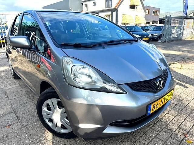 Grijs Gebruikt 2010 Honda Jazz Cool Hatchback | € 3.450 (Eerlijke prijs) - Afbeelding 1/4