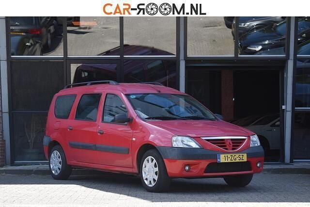 Occasion Dacia Logan MCV Lauréate 105 PK (77 kW) 2008 Rood MPV