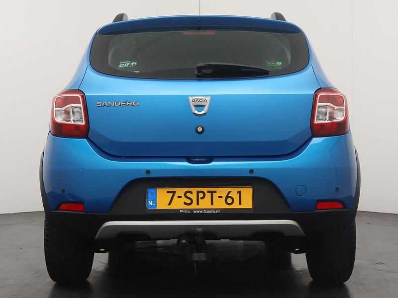 Occasion Dacia Sandero Lauréate 90 PK (66 kW) 2013 Blauw Hatchback