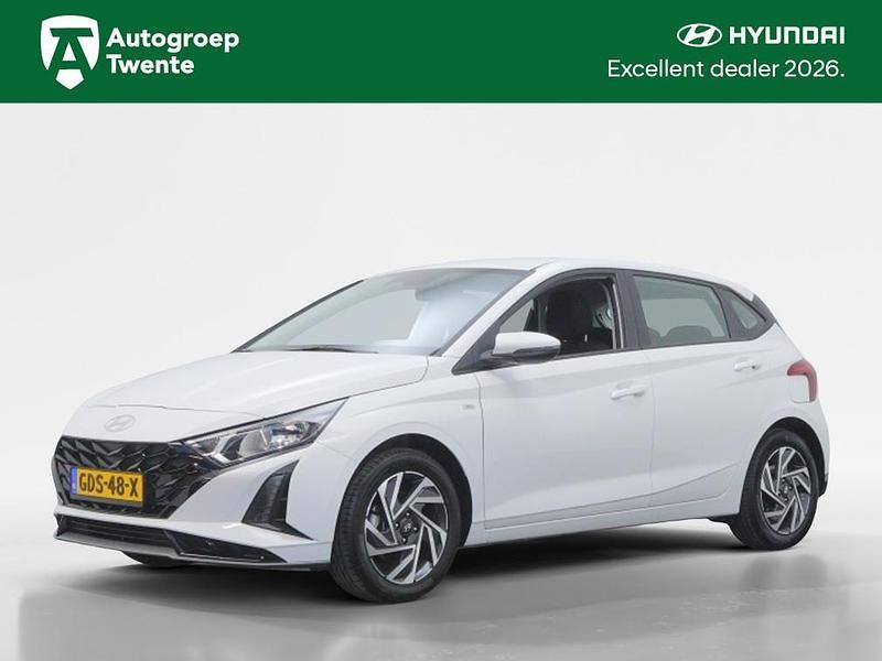 Wit Occasion 2024 Hyundai i20 Hatchback | € 19.450 (Eerlijke prijs) - Afbeelding 1/4