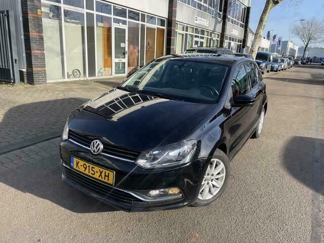 Zwart Gebruikt 2017 VW Polo Hatchback | € 8.950 (Goede deal) - Afbeelding 1/4