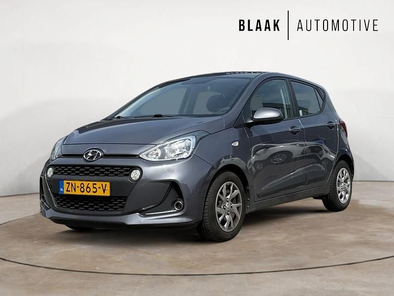 Grijs Gebruikt 2019 Hyundai i10 Comfort Hatchback | € 11.690 (Eerlijke prijs) - Afbeelding 1/4