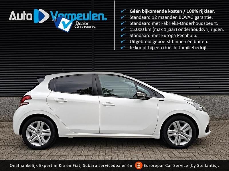 Hatchback Occasion 2019 Peugeot 208 Signature Sky Hatchback | € 11.995 (Eerlijke prijs) - Afbeelding 1/3
