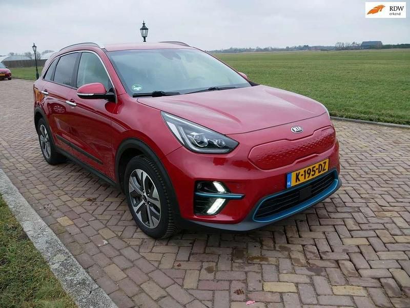 Occasion Kia e-Niro 150 kW (204 PK) 2020 Rood (metallic) SUV
