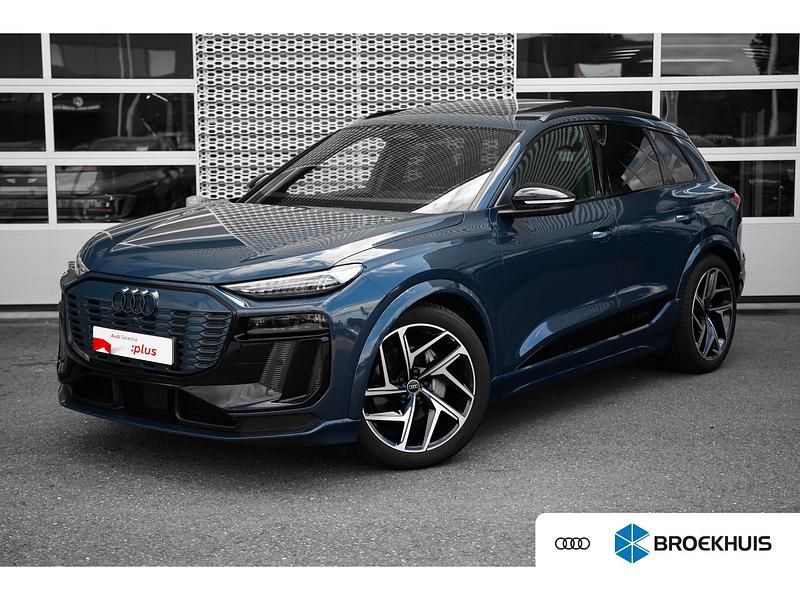 Blauw Gebruikt 2024 Audi Q6 e-tron Comfort SUV | € 85.795 - Afbeelding 1/4