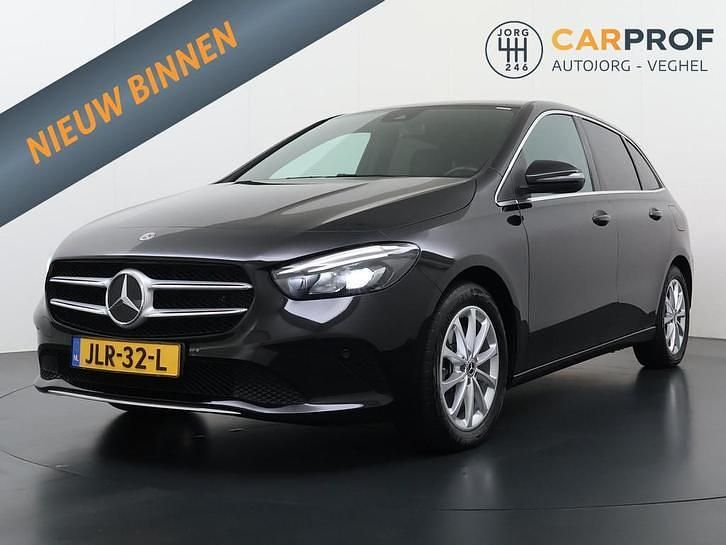 Gebruikt 2022 Mercedes 250 Luxury | € 26.995 - Afbeelding 1/4