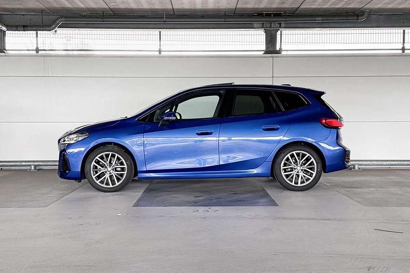 Occasion BMW 218 Active Tourer Comfort Edition 136 PK (100 kW) 2024 Blauw MPV