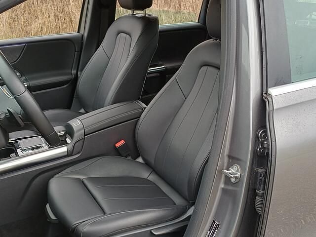 Occasion Mercedes B180 Premium Plus 136 PK (100 kW) 2019 Grijs MPV