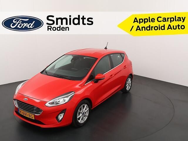 Rood Gebruikt 2020 Ford Fiesta Titanium Hatchback | € 12.890 (Goede deal) - Afbeelding 1/4