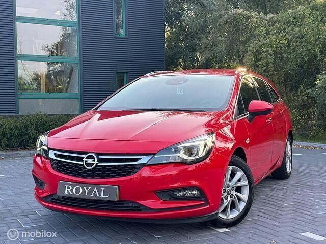 Rood Gebruikt 2018 Opel Astra Stationwagen | € 11.950 (Eerlijke prijs) - Afbeelding 1/4