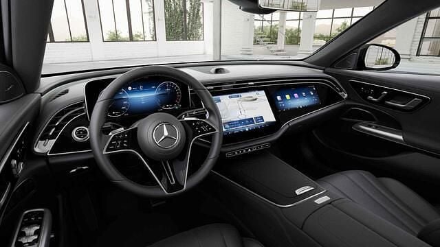 Nieuw Mercedes E300 Luxury 204 PK (150 kW) 2025 Zwart Sedan