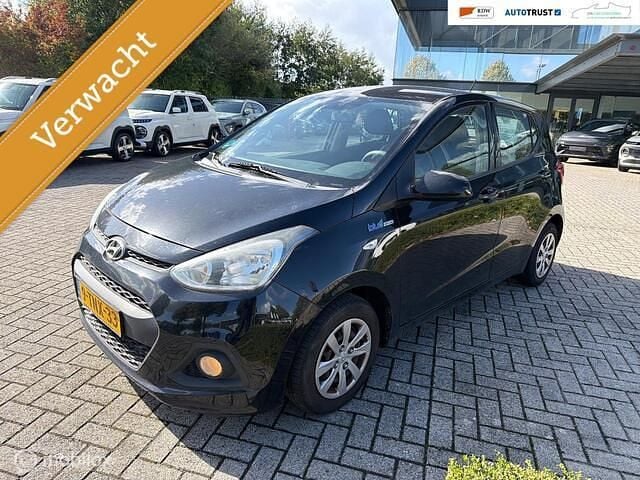 Zwart Gebruikt 2014 Hyundai i10 Comfort Hatchback | € 6.390 (Eerlijke prijs) - Afbeelding 1/4