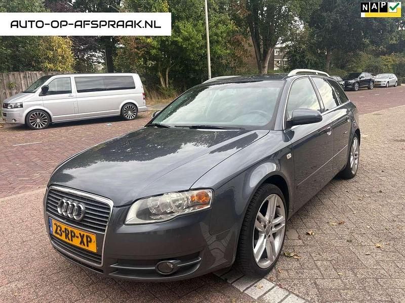 Grijs, metallic lak Gebruikt 2005 Audi A4 S-Line Stationwagen | € 2.895 (Eerlijke prijs) - Afbeelding 1/4