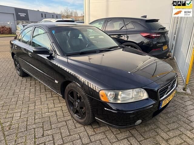 Zwart Occasion 2006 Volvo S60 Sedan | € 2.599 (Goede deal) - Afbeelding 1/4