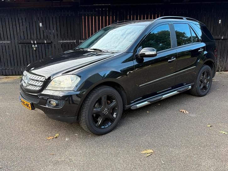 Gebruikt 2006 Mercedes ML320 SUV | € 4.750 (Eerlijke prijs) - Afbeelding 1/4
