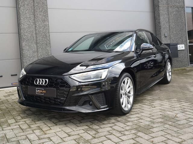 Zwart Gebruikt 2023 Audi A4 S-Line Sedan | € 34.499 (Super prijs) - Afbeelding 1/4