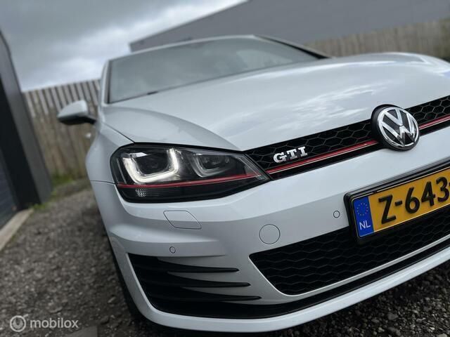 Occasion VW Golf VII GTI 220 PK (161 kW) 2016 Wit Hatchback