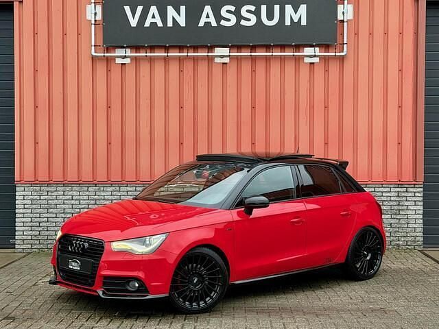 Rood Occasion 2013 Audi A1 Sportback S-Line Hatchback | € 13.990 (Iets duurder) - Afbeelding 1/4