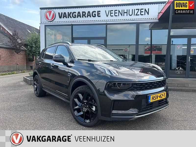 Zwart Gebruikt 2023 Lynk & Co 01 SUV | € 28.950 (Eerlijke prijs) - Afbeelding 1/4