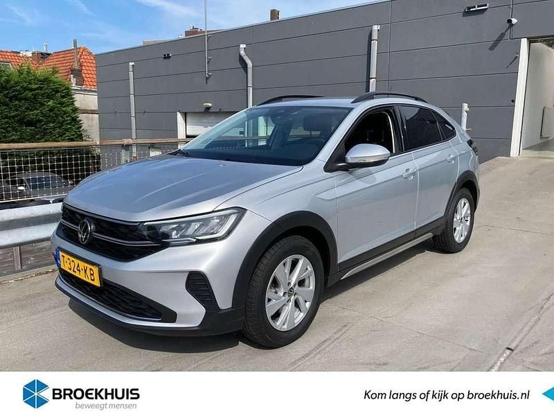 Grijs Gebruikt 2023 VW Taigo Life SUV | € 20.900 (Goede deal) - Afbeelding 1/4