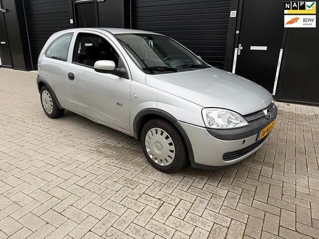 Grijs Gebruikt 2003 Opel Corsa Njoy Hatchback | € 950 (Goede deal) - Afbeelding 1/4